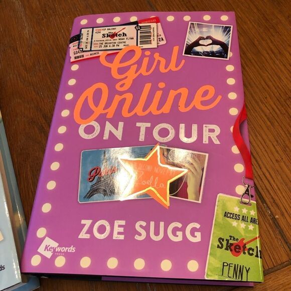 Zoe Sugg “Zoella” Girl Online book (3) bundle. 2 never been used. - Picture 4 of 7